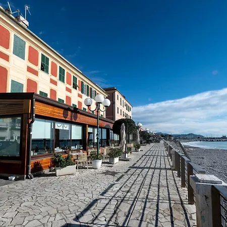 328 - Lord Nelson Chiavari, Vista Mare 1 *