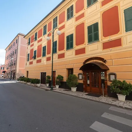 328 - Lord Nelson Chiavari, Vista Mare 1 *