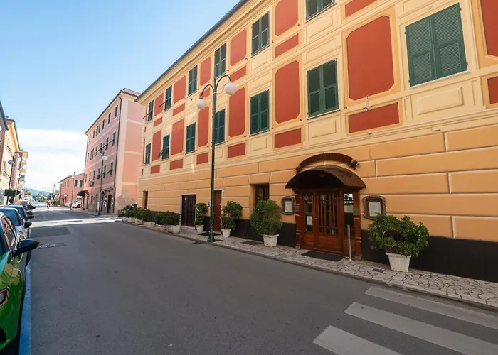 328 - Lord Nelson Chiavari, Vista Mare 1 *