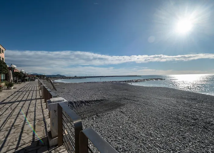 328 - Lord Nelson Chiavari, Vista Mare 1 아파트 *